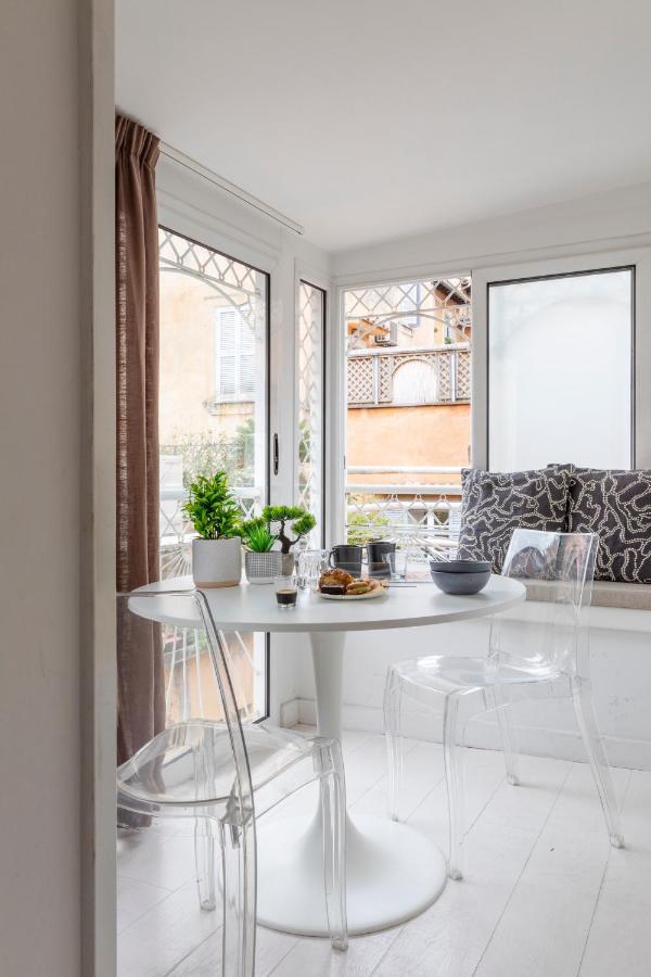 Vittoria Apartment Bdb Рим Екстериор снимка